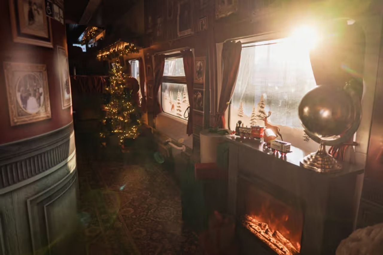 Impressie van de kersttrein op de route naar Vilnius.